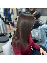 Q. 縮毛矯正は不自然なストレートになりませんか？