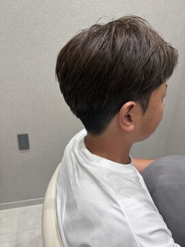 ロエ(Lowe') ツーブロックメンズ
