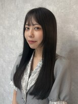 ウル(Ulu.) 透け感ストレート/美髪矯正/ロング/黒髪/小顔/グレーブラック
