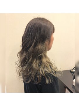 シェルフィ アピタ長久手店 インナーカラー