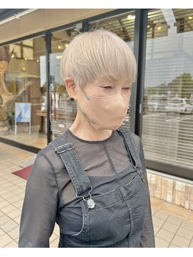 コワフュールトーリ フジグラン店(COIFFURE TORI) ホワイトベージュ