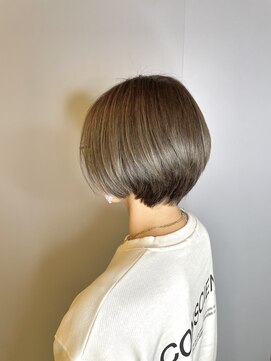 ブロッサム 東久留米店(Blossom) 20代30代40代抜け感ショートレイヤーミルクティベージュ