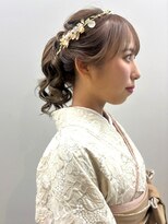 セル(CELL)&nbsp;卒業式アレンジ　ヘアセット　巻き髪ポニーテール