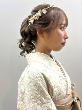 セル(CELL) 卒業式アレンジ ヘアセット 巻き髪ポニーテール