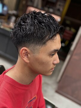 フォーコーナーズカットショップスリーセント 栄(FourCornersCutShop 3/cent) ミドルフェード