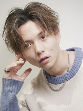 ゴート(GOATO) 緩波センターパート　シャドウパーマ　鹿児島