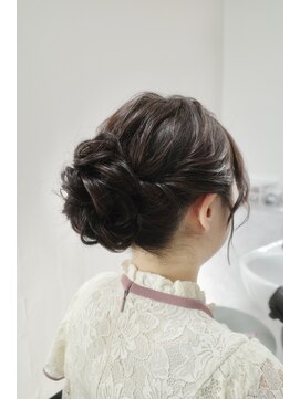 ゆるふわアップスタイル