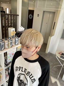 ブロンドコンパクトウルフ