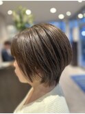 白髪ぼかしショート
