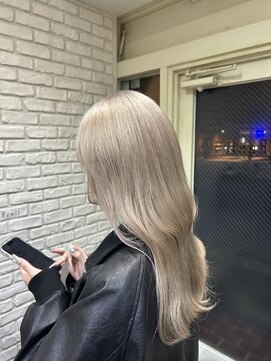 レミー(Remii) ホワイトミルクティー【10代20代】ブリーチカラー/札幌大通
