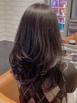 ルノン フィージュ(LUNON fieju) 黒髪クラゲヘアーオリーブグレー小顔ココアベージュ