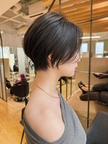 ローマー(ROAMER omotesando)&nbsp;首が長く見えるショートボブ