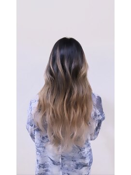 リー 枚方(Lee) 外国人風グラデーションカラー