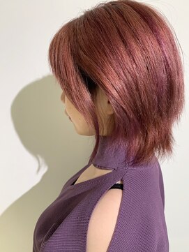 イズ(iss) #ブリーチカラー #ピンクベージュ #ショートボブ