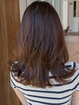 アフロート ギンザ(AFLOAT GINZA) 【白川】20代30代40代外ハネくびれヘアオリーブグリーン23.2.25