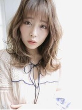 アグ ヘアー クロマ 黒崎店(Agu hair chroma) フェミニンな波ウェーブミディ