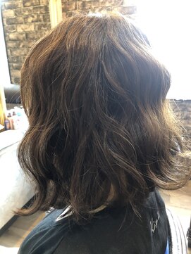 セレンディピティー(Serendipity) ナミウェーブで仕上げボブ