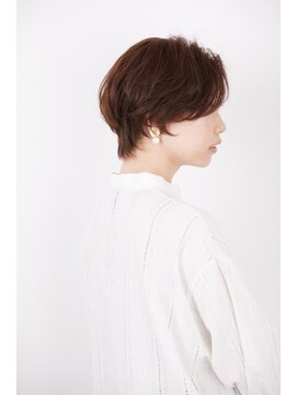 ゼル イオンモール新瑞橋(ZELE) 耳だしショートマッシュ