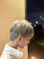 アフェクテュー 春日店(affectueux) 20代30代マッシュウルフハイトーンホワイトシルバースタイル