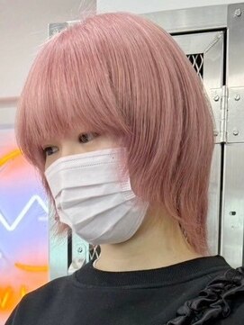 ウィコ 新宿(WICO) ホワイトピンク[新宿駅/ボブウルフ/ダブルカラー/小顔]