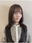 セミロングレイヤー × オリーブブラウン