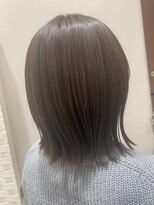 アクセ 切りっぱなし外はねボブ