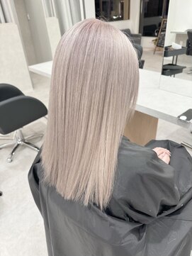 ブルームニキュウロク 富里(bloom 296) ホワイトベージュ