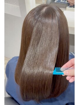 ソレリア(Soleria) 新宿/髪質改善/艶髪モカベージュストレート