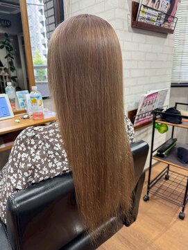 ビス ヘア アンド ビューティー 西新井店(Vis Hair＆Beauty) 大人可愛いブリーチなし透明感ミルクティーベージュカラー