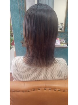 美髪 ヘアサロン(美髪 Hair salon) 切りっぱなしボブ