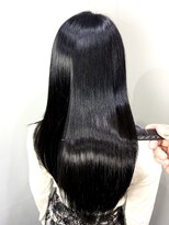 ヘレナトウキョウ(Helena Tokyo)&nbsp;曲がるしなやか縮毛矯正！ダメージレスで艶のある美しい髪へ