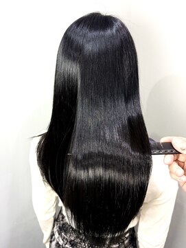 ヘレナトウキョウ(Helena Tokyo) 曲がるしなやか縮毛矯正！ダメージレスで艶のある美しい髪へ