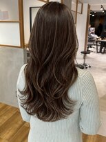 アカラ(acala)&nbsp;ロングレイヤー【20代/30代/イルミナカラー/縮毛矯正】