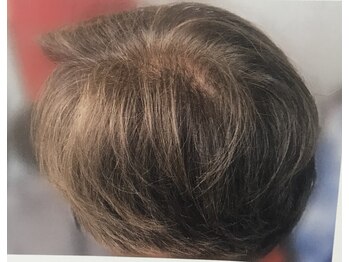 ヘアサロン ファン(hair salon fun)の写真/オーガニックカラー使用で白髪ぼかし染めでも明るくできて仕上がりもサラサラのしあがります。