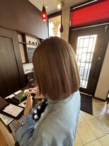 ウーラバイウェルズ 大和八木(U-ra by wells)&nbsp;暖色ブラウンのストレートボブ