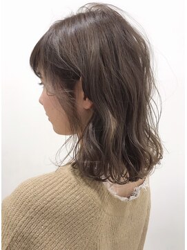 ラパンセ ブルー(LA PENSEE BLEU) 【LA PENSEE】ゆるふわセミディ ブランジュ ベージュ 伸ばしかけ