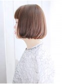 ツヤ感ブラウンのナチュラルボブスタイル