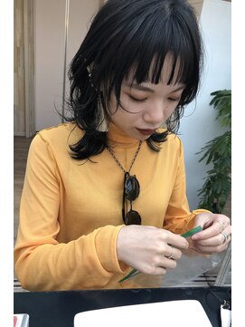 ナンバー アンフィール 渋谷(N° anfeel) ミディアムウルフ×パッツン前髪