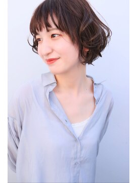 ドロップ(drop) コンパクトで女性らしいふんわりショーボブヘア