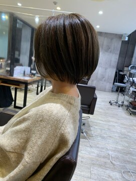 トレ(tre.) 甲子園口/髪質改善/白髪染め/ショート/酸性ストレート