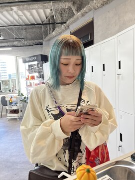 リミットバイアフィナー 大宮店(limit by Afinar) ぱつっと外はねボブ×ターコイズグリーン