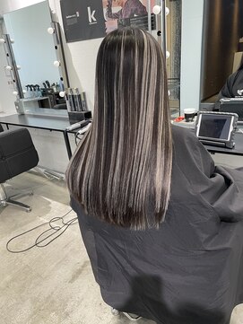キング 高槻(K!ng) 縮毛矯正髪質改善ハイライトレイヤーカット高槻美容室エクステ