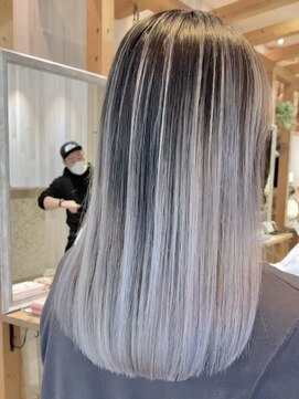 ラグーン(LAGOON) バレイヤージュグレージュハイライトダブルカラーケアブリーチ