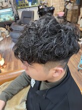 マーメイドヘアー(MERMAID HAIR) 流行りの高め刈り上げ&スペインカール