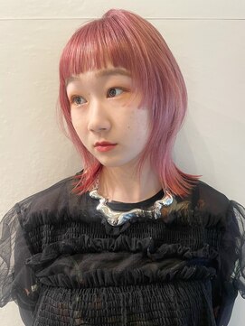 ダブ アオヤマ(DaB AOYAMA) ピンクカラー/ブリーチ/姫カット/オン眉/ピンクヘアー/カット