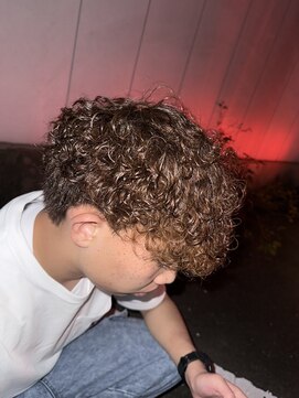 ヴェルゴ(vellgo) 外国人風波巻きプードルパーマ