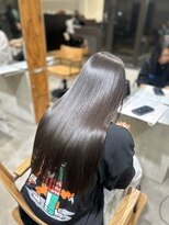 トテ(tote.)&nbsp;落ちる暗染めカラー