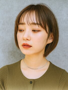 ルシードスタイル アウラ 松戸市五香(LUCIDO STYLE Aura) オリーブグレーの軽やかショート×ラウンドバング