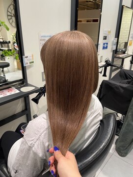 ニール(Neale.) デザインカラーミルクティーグレージュ11.9