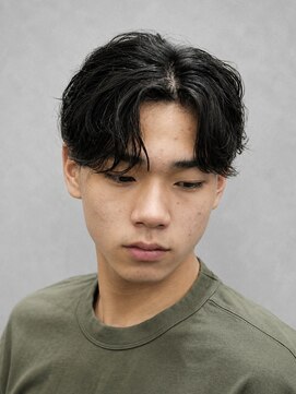 スター(STAR) 毛流れセンターパート×パーマ｜垢抜けメンズ